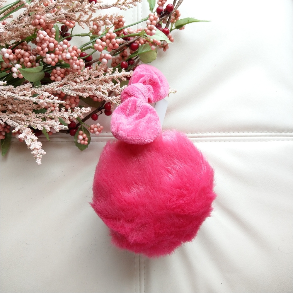 🍒NWT🍒 PINK FAUX FUR EARMUFFS WITH BOW TOP - Picture 6 of 9